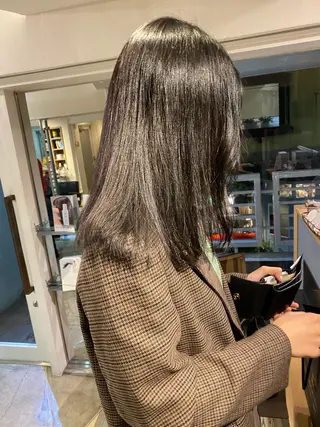 ミディアム カラー 20代、30代からの おしゃれ🍃笹岡航太のヘアスタイル