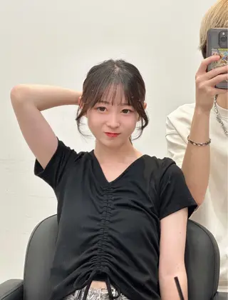 セミロング カラー 顔周り似合わせ・巻け るレイヤー水谷航大のヘアスタイル