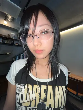 セミロング レイヤーカット\ウル フ　chinatsuのヘアスタイル