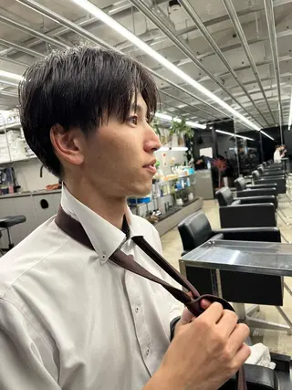 ショート メンズ ダブルカラー/ ケアブリーチ/クニトのヘアスタイル