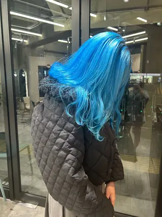 セミロング カラー 寺澤 花梨のヘアスタイル