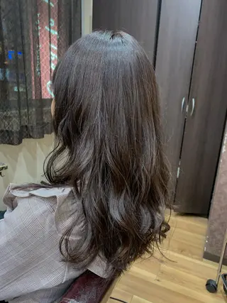 ロング カラー 髪質改善🩵艶髪 ストレート🩵山口のヘアスタイル