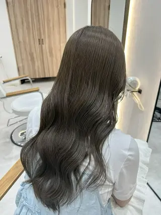 ロング カラー 赤み消し/オリーブ カーキ/福田れんのヘアスタイル