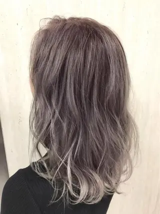 ミディアム カラー Eliss 堀江のヘアスタイル