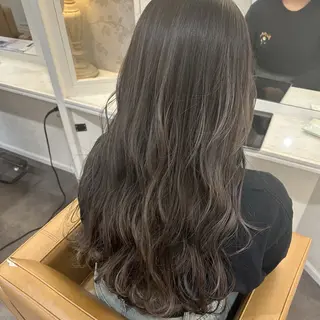 ロング 峯 志帆のヘアスタイル