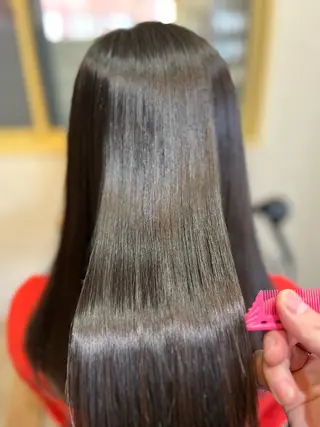 セミロング カラー ワタイショウタ 髪質改善✨眉毛サロンのヘアスタイル