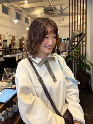 ミディアム パーマ MOK大阪梅田店 Asahiのヘアスタイル