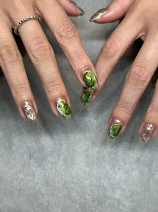 ネイル kiii.__ ✴︎*のネイルデザイン