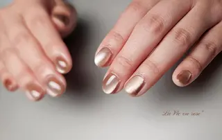 ネイル ラヴィアン ローズのネイルデザイン