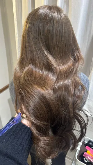 カラー 廣田 真依のヘアスタイル