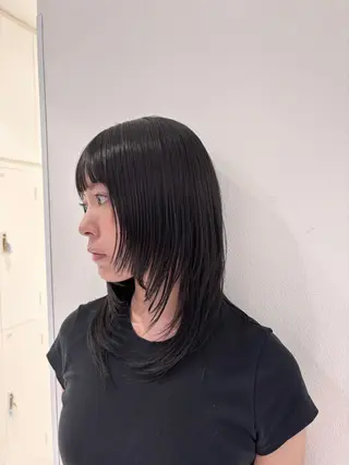 ミディアム 飯田 真澄のヘアスタイル