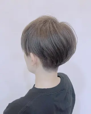 ショート カラー justbeauty CiNQのヘアスタイル