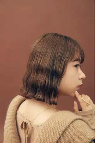 ミディアム コテ巻き/パーマ/艶 透明感/荻原凜太郎のヘアスタイル