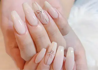 ネイル le'a-レア-【ア イ×ネイル×眉】のネイルデザイン