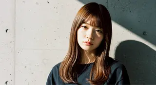 セミロング カラー 土肥 美羽のヘアスタイル