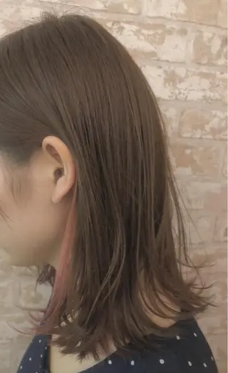 カラー 岩渕 由里香のヘアスタイル