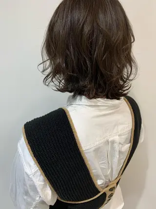 ミディアム 田中 亜沙美のヘアスタイル