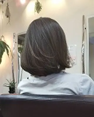 ミディアム シ マのヘアスタイル