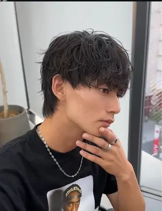 ショート カラー パーマ メンズ キッズ 岩本晴佳/波巻きパー マ/フェザーパーマのヘアスタイル