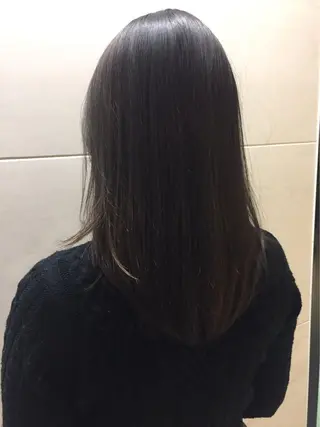 セミロング 髪質改善🌈縮毛矯正 荻原 達矢のヘアスタイル