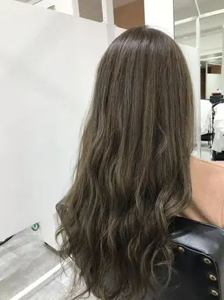 ロング カラー Adachi Fujikoのヘアスタイル