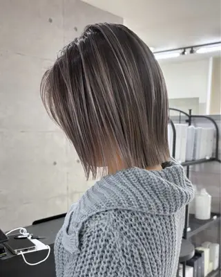 カラー Mina/岡山/矯正 ブリーチ/レイヤーのヘアスタイル