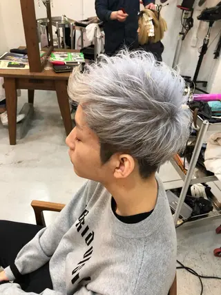 ショート カラー メンズ Bro所属・佐藤 輝幸のヘアスタイル