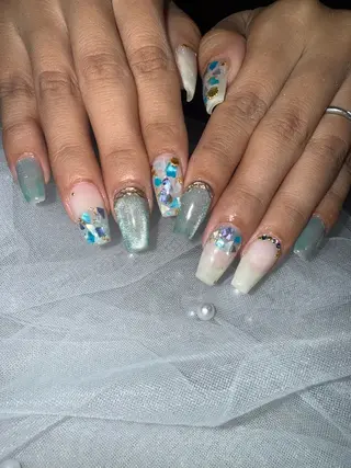 ネイル Raviliss ♡のネイルデザイン