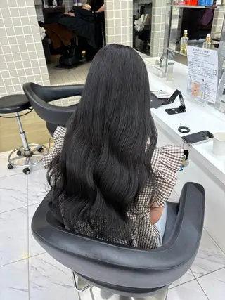 ロング 寒色＆ブリーチ特化 寒色MiOのヘアスタイル
