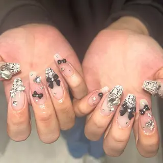 ネイル MODA MANAMIᵕ̈のネイルデザイン