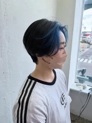 ショート カラー 青木 妃代梨のヘアスタイル