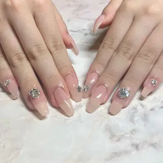 ネイル MORE-NAIL所属・Miki. MORE -NAILのネイルデザイン