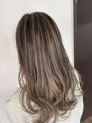 ロング 白髪ぼかし ハイライト専門/大嶋のヘアスタイル