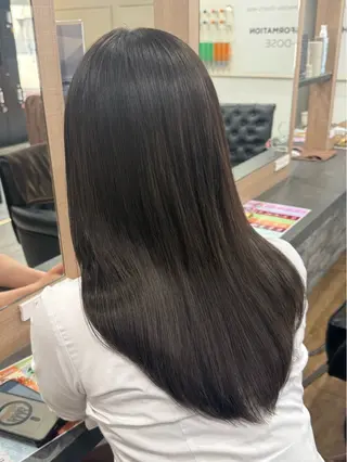 セミロング lapis  Rie シールエクハイトーンのヘアスタイル