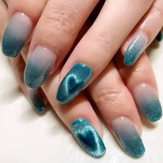 ネイル total salon fu-a'[フーア]所属・佐藤 芽衣のネイルデザイン