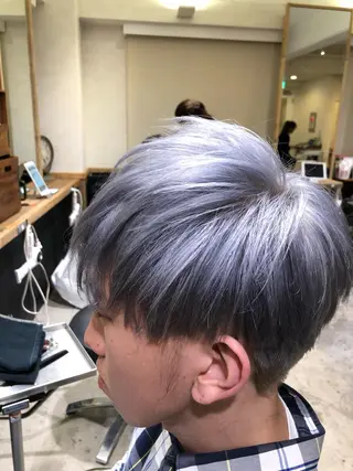 ショート カラー 舘野 太嘉宏のヘアスタイル