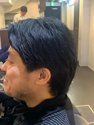 ミディアム メンズ 松岡 輝のヘアスタイル