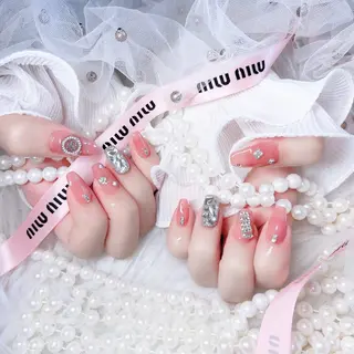 ネイル Yudia🦋 azuのネイルデザイン