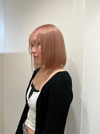 ショート カラー ユナ🎀レイヤー /韓国/ハイトーンのヘアスタイル