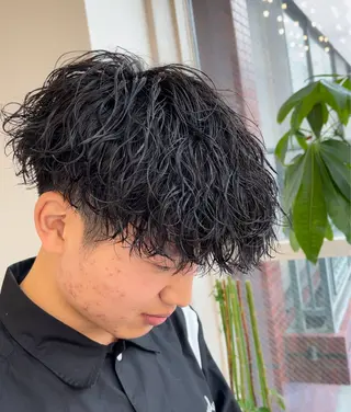 パーマ メンズ 波巻きスパイラル 近藤剛　浦和のヘアスタイル
