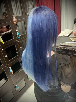 ロング 🖤デザインカラー❤ kana🖤のヘアスタイル