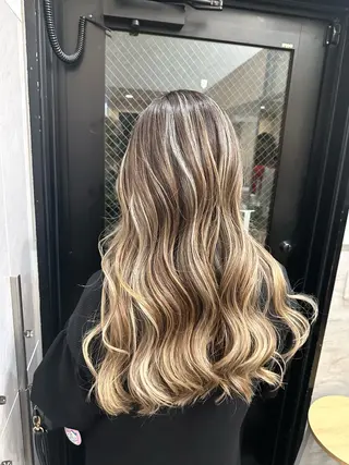 ロング Dimo＆所属・レイヤーカット 🐶ダイスケ🐶のヘアスタイル