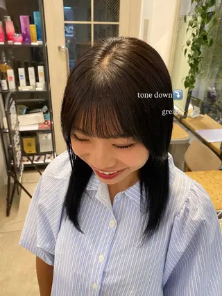 ミディアム カラー Lomalia Yuzukiのヘアスタイル