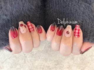 ネイル 岡本 友恵のネイルデザイン