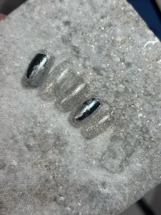 ネイル 三本 綾奈のネイルデザイン