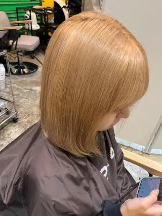 ミディアム カラー 喜友名 夏海のヘアスタイル