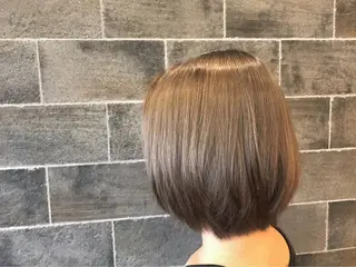 ショート カラー 鈴村 大介のヘアスタイル