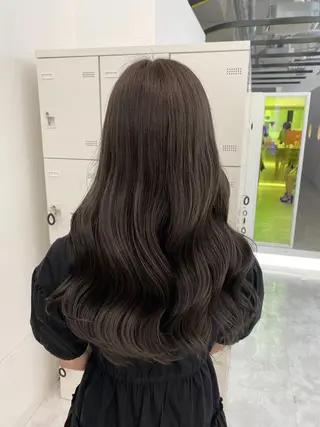 カラー 透明感くすみカラー 🩶カナタ🩶のヘアスタイル