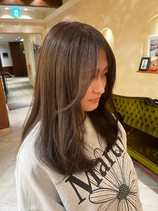 セミロング カラー 田内 満里奈のヘアスタイル