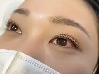 マツエク・マツパ Gluck所属・ユリ|韓国風|束感| まつパ|まつエク|眉のマツエク・マツパデザイン